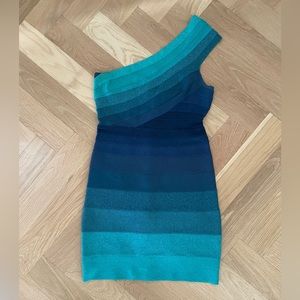 SOLD “boutique RUSE” Herve Leger